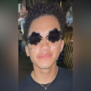 Meet your Posher, Tavion